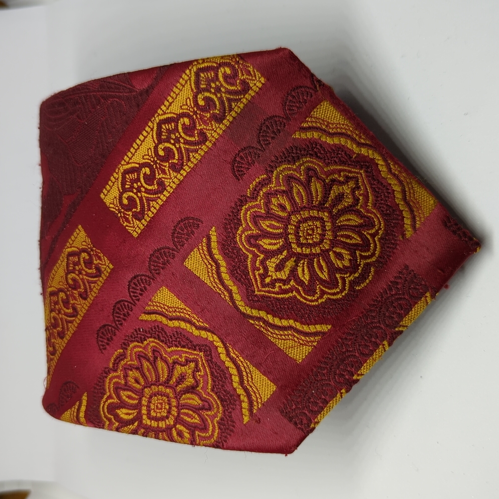 Vintage Wide Norgate Made Exclusively for Lansburgh's Leonardo Tie